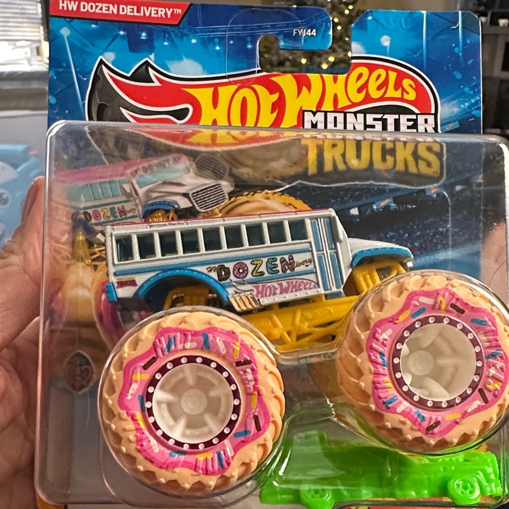 Hot Wheels Monster Trucks Dozen Delivery Toy